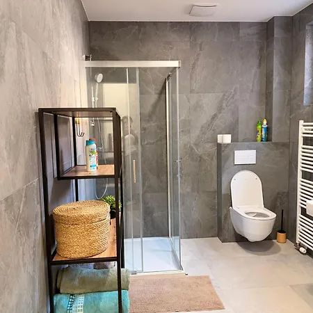 Elegance Nude Apartman